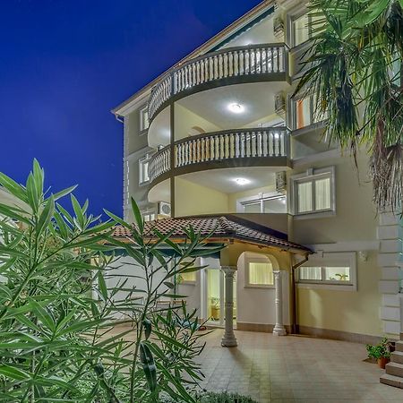 Apartments Villa Maria Crikvenica Εξωτερικό φωτογραφία